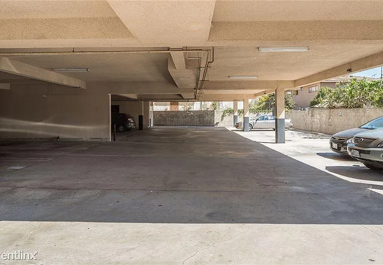 5322 Lexington Ave #2 — Photo 8