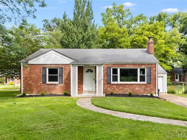 63 Turf Ct, Saint Louis, MO 63119