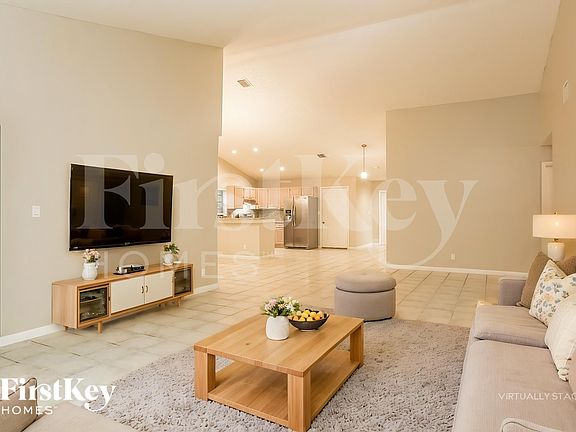 4th image of 1647 SW 30th Ter