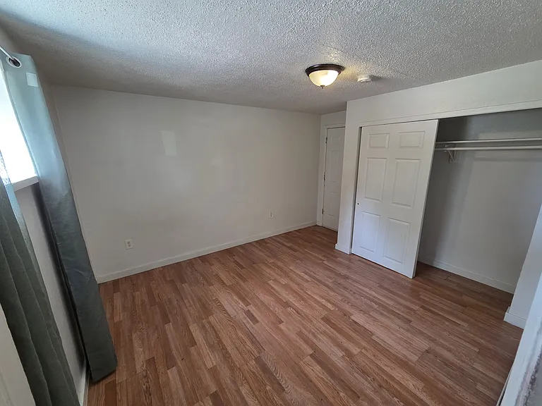 1136 Xanthia St #1136 — Photo 7