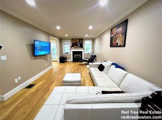 122 Columbia Ave #122, Newton Highlands, MA 02461