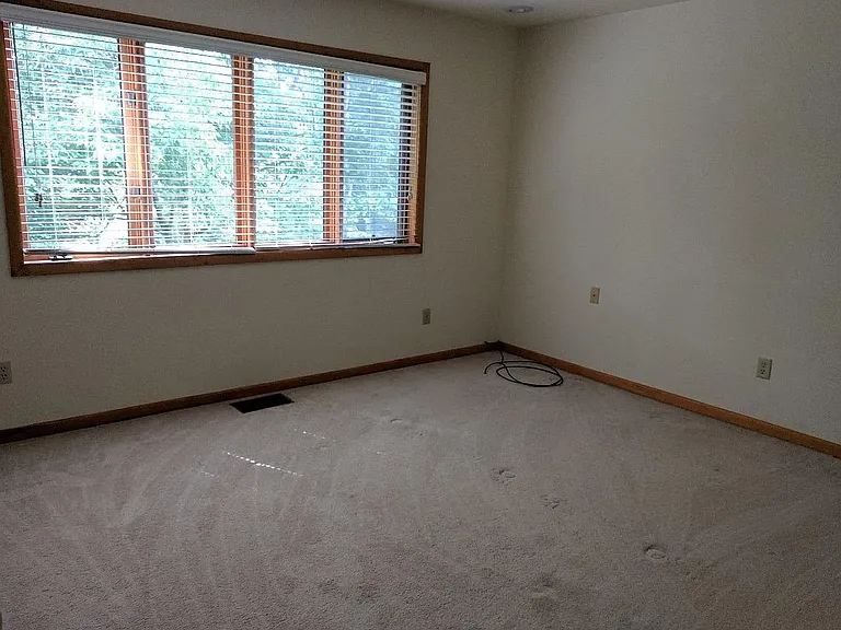12 Ingham Way — Photo 9