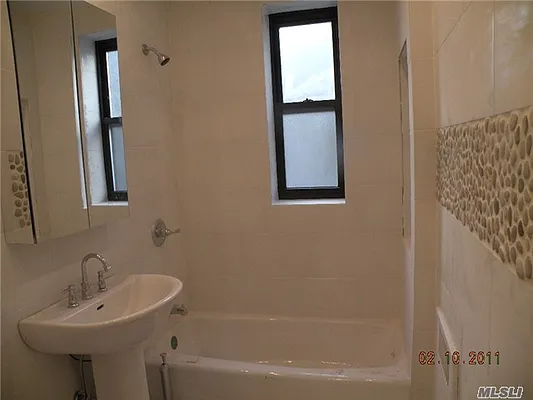 Rented by Winzone Realty Inc | media 18