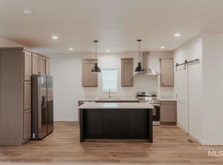 10703 Palm Dr, Boise, ID 83713