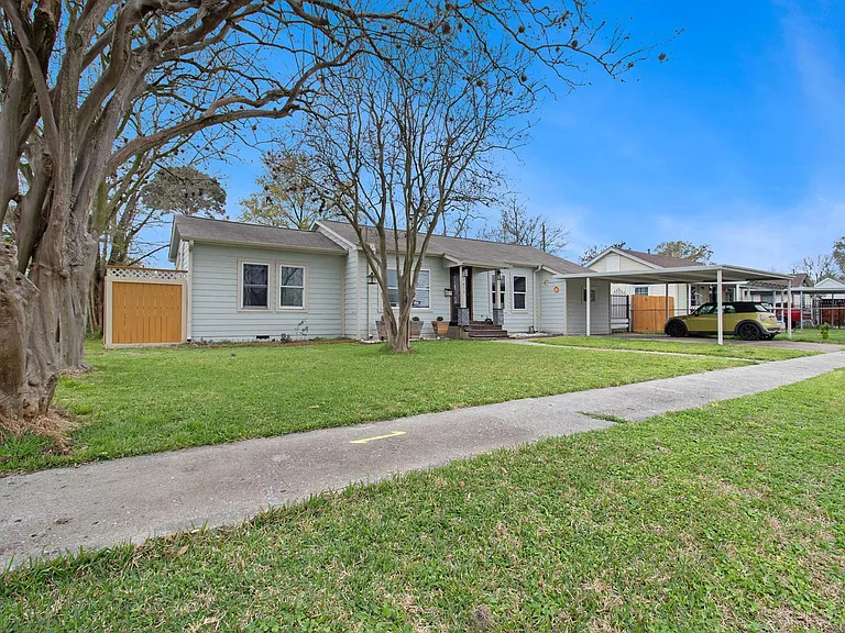 7418 Fir St — Photo 3
