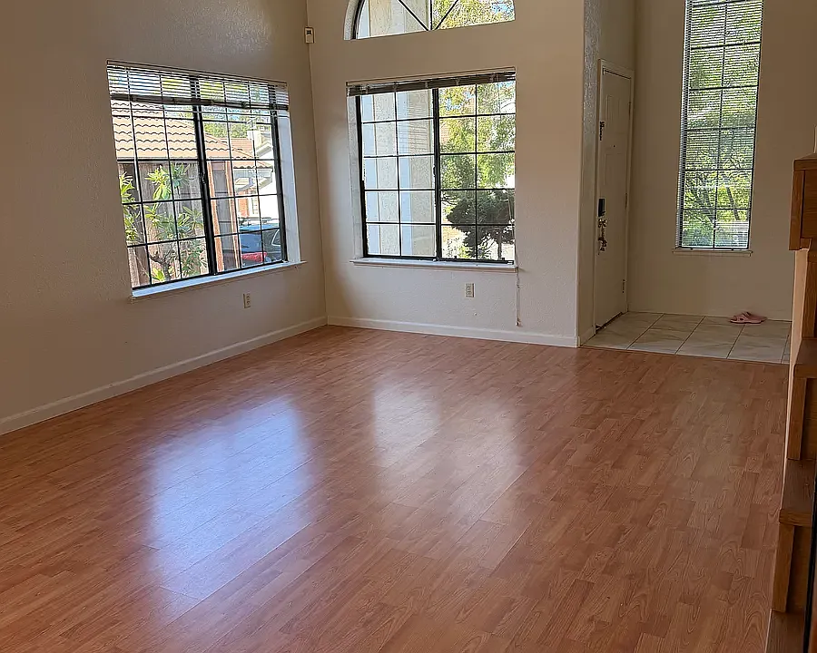 5559 Cerro Norte Dr