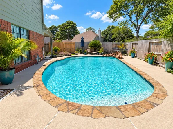 7615 Park Falls Dr, Houston, TX 77095