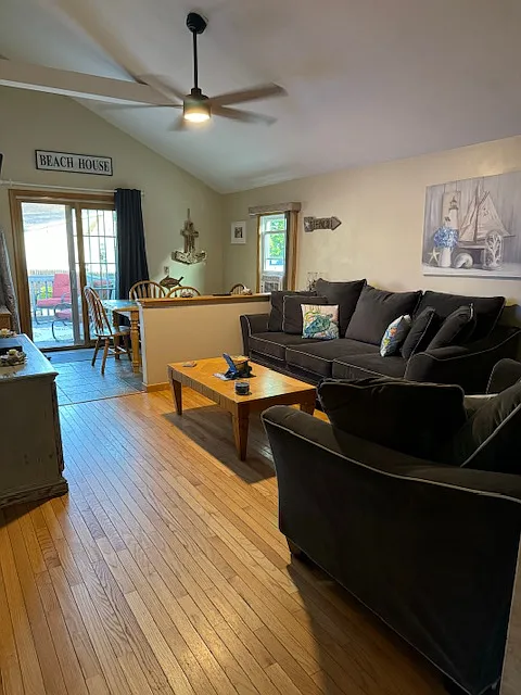 46 Tall Timber Dr