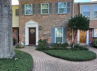 6452 Olympia Dr, Houston, TX 77057