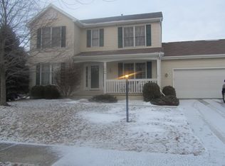 2806 Woodridge Rd, Champaign, IL 61822