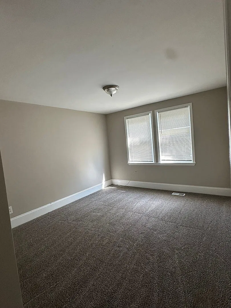 3706 Erdman Avenue — Photo 4