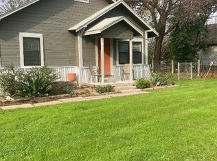 103 S Guadalupe St, Whitney, TX 76692