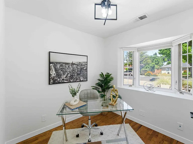 313 N Milton Ave — Photo 10