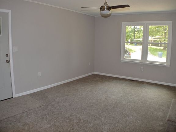 5th image of 250 Oldcastle Ln