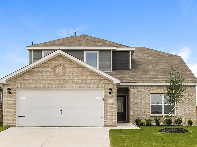 315 Patton Ln — Photo 1