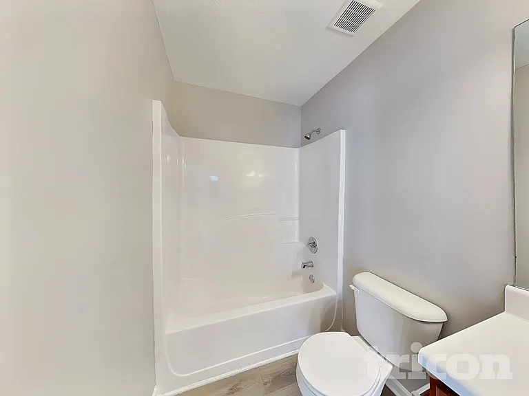 1289 Avington Glen Dr — Photo 17