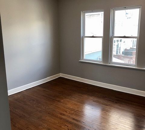 3rd image of 4027 N Kilbourn Ave