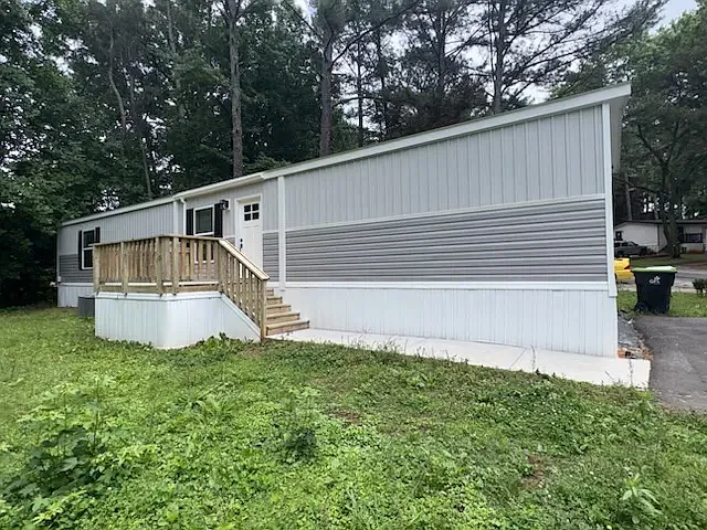 885 Fountain Cir — Photo 1
