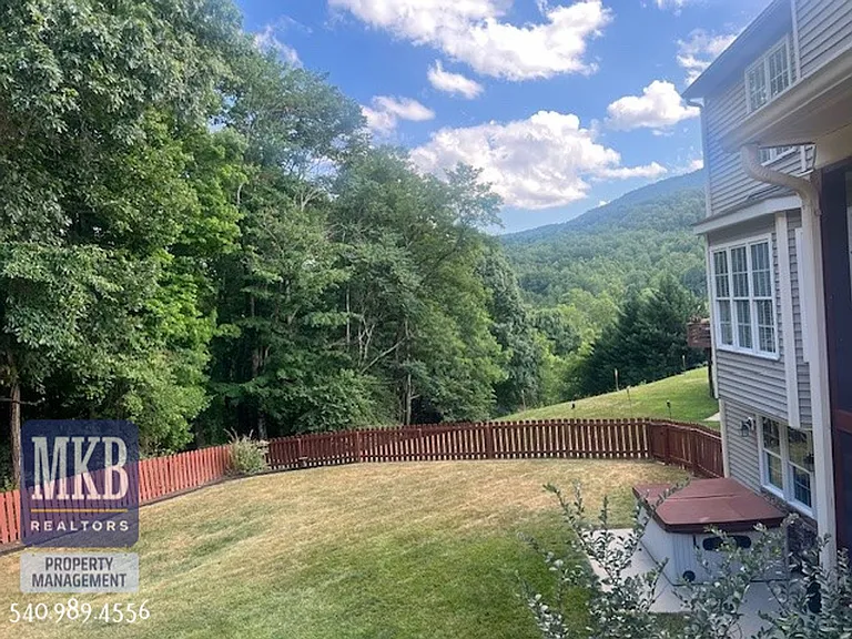 6564 Monet Dr — Photo 34