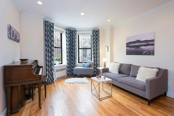 Sold by Compass | media 17