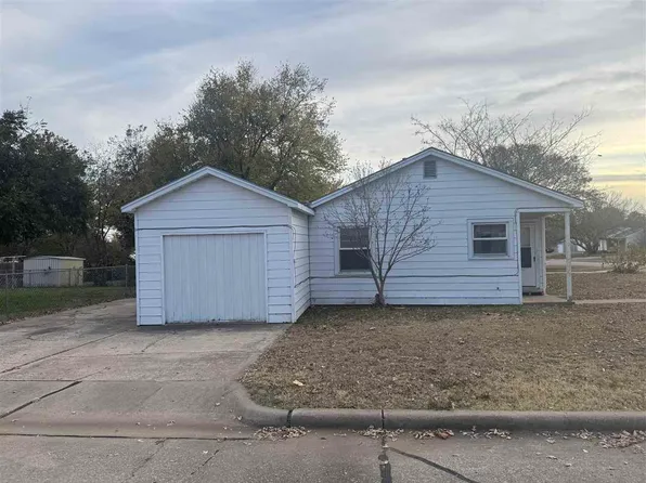 2037 Mary St, Ponca City, OK 74601