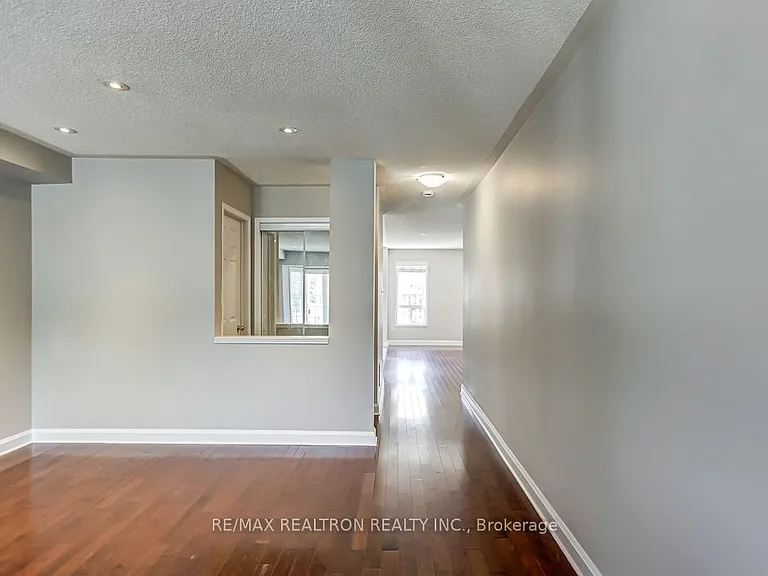 20 Raintree Dr — Photo 4