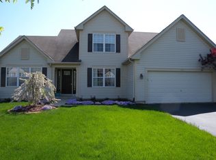 1466 Sutton Cir, Wauconda, IL 60084