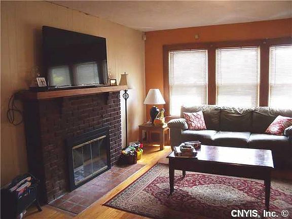 5th image of 350 Hillview Ave