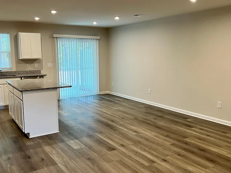 243 Christiana Ln #B — Photo 20