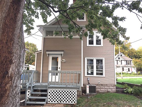 5th image of 438 E Portage Trl