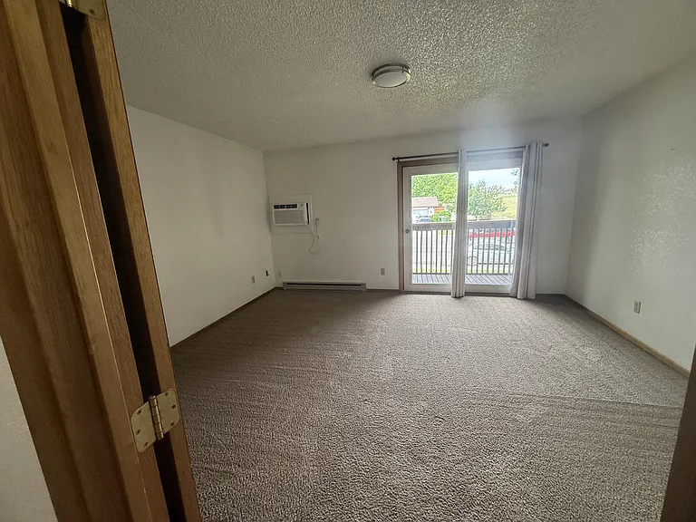 1350 Panners Pl #I — Photo 11
