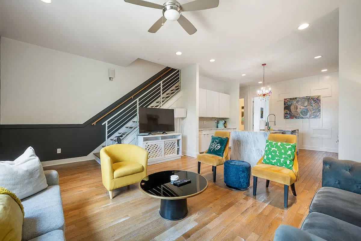 4 bed, 3.5 bath, 1804 sqft, $4,589 — Photo 3