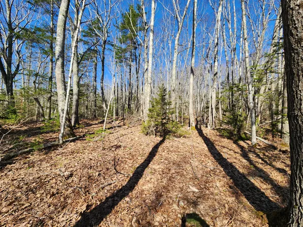 16 Roxmont Road, Rockport, ME 04856