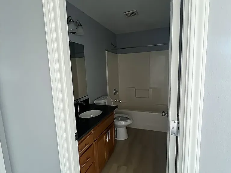 13614 Gaffney Ln — Photo 17