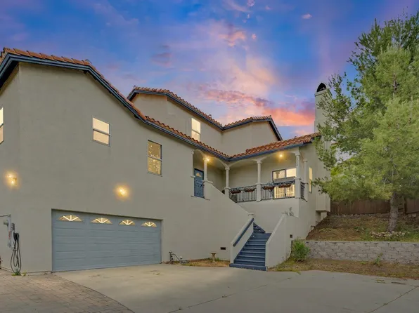 2042 Cherokee Ln, Escondido, CA 92026