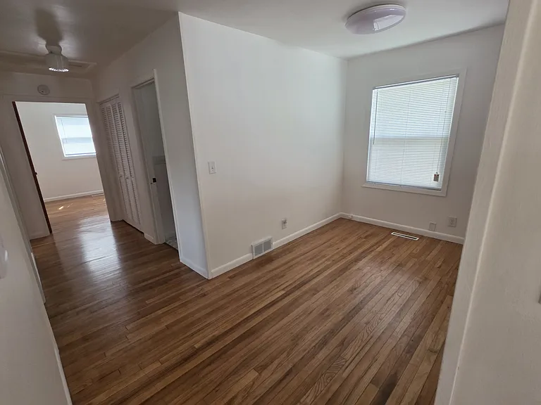 212 Brady Ln #B — Photo 8