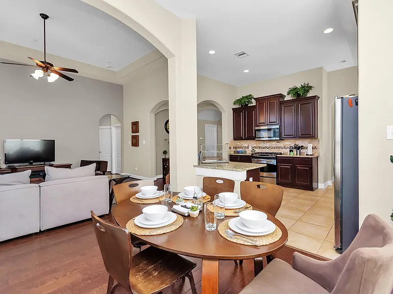 63 S Victoriana Cir — Photo 10