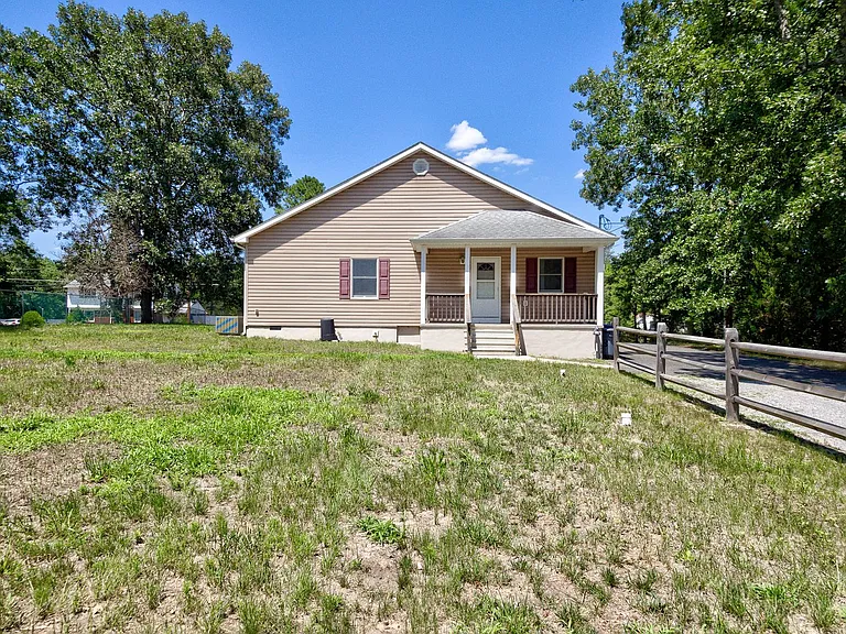 756 Lakehurst Rd — Photo 33