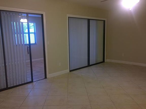 4th image of 2352 Flamingo Way