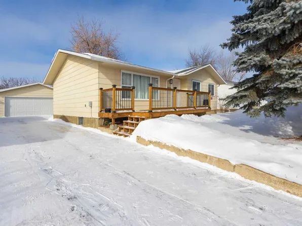 3004 W 48th Ave, Lloydminster, SK S9V 1C6