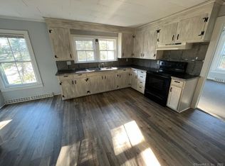 667 S Britain Rd, Southbury, CT 06488