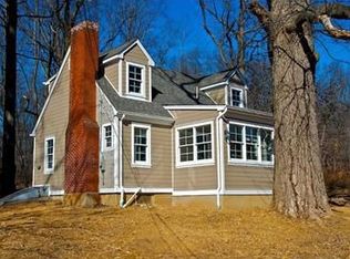 1 Linabury Ln, Chester, NJ 07930