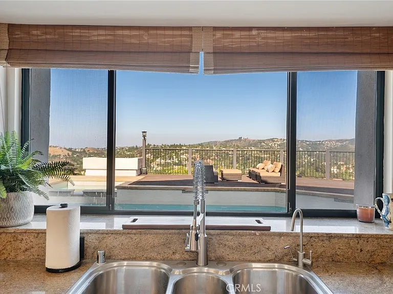 4372 Park Vicente — Photo 12