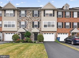 107 Westpoint Dr, Carlisle, PA 17013