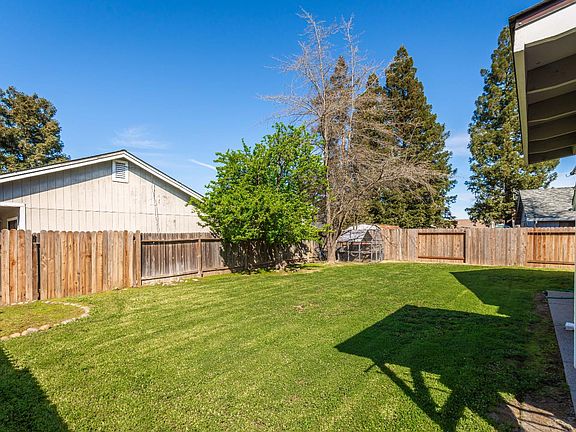 3rd image of 8127 Aztec Way