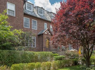 2 Bacon Ct, Bronxville, NY 10708