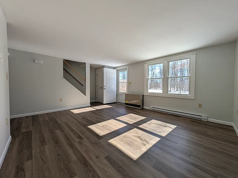 99 Village Green Dr #7 — Photo 9