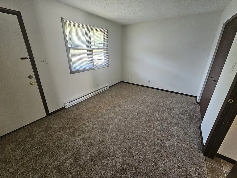 1002 Quail Dr #12 — Photo 6