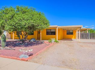 7701 E Persimmon Dr, Tucson, AZ 85730
