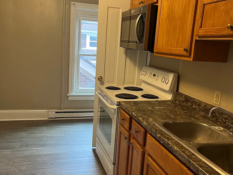 51 East Ave #3 — Photo 4